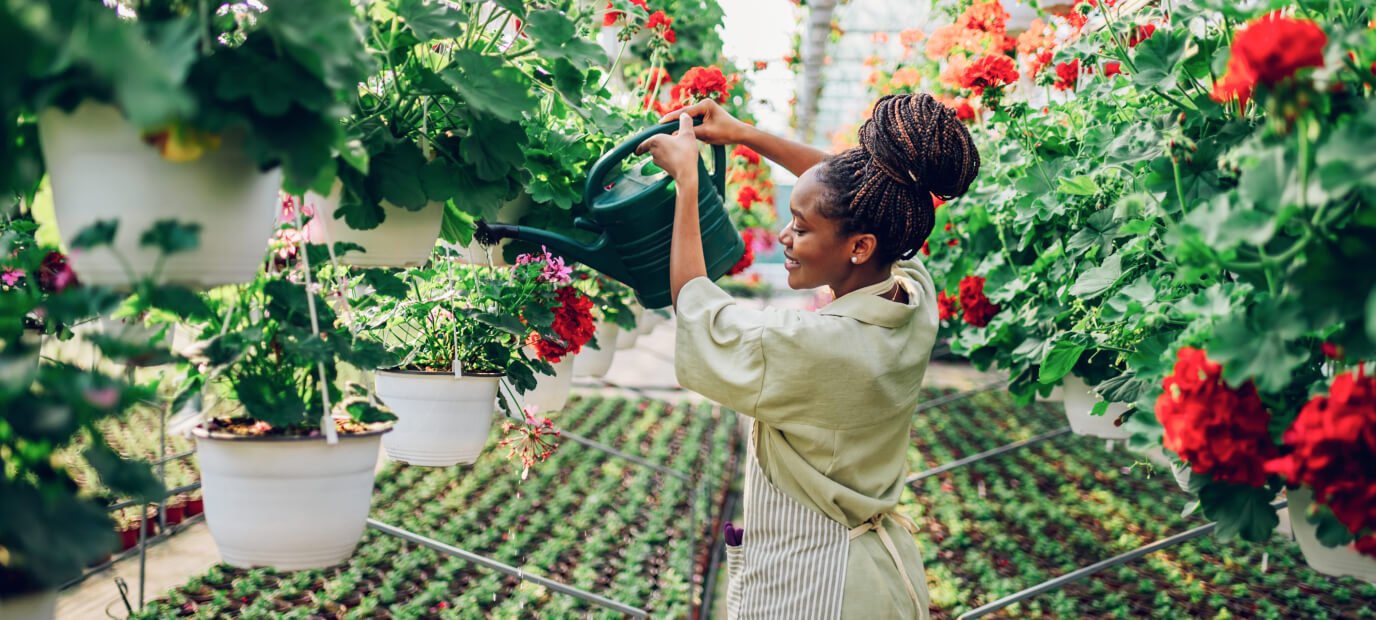 mulher trabalhando recisao